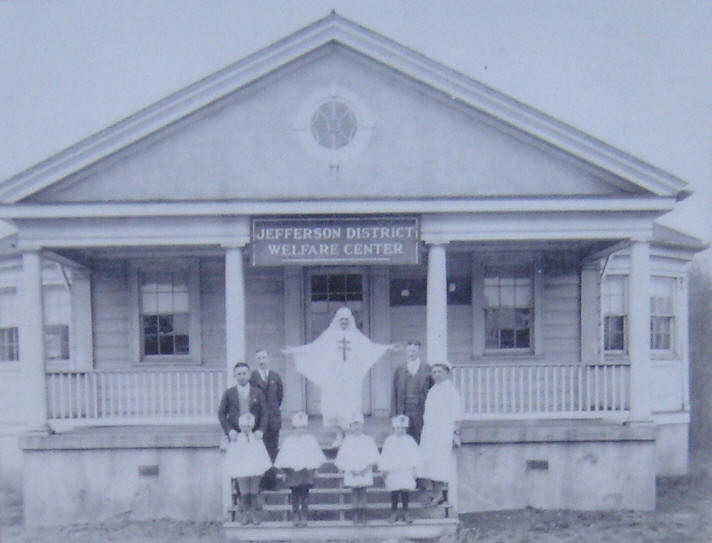 Historical photo of 2704 Mount Vernon Avenue from 1929